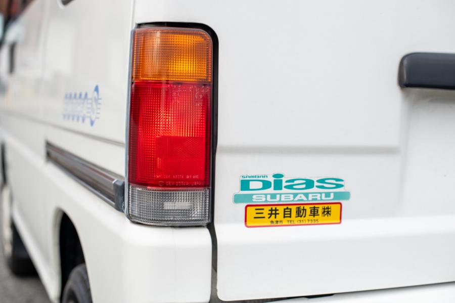 Детали экстерьера Subaru Sambar Dias Extra S (KV3) 1993 года  (фото 34 из 110)